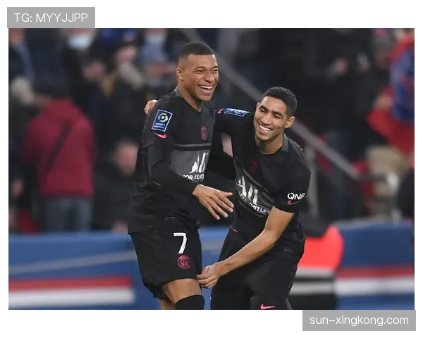 姆巴佩与法国传奇前锋国家队数据对比：能力断点与历史地位解析